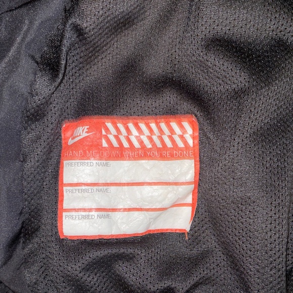 Nike Kids Black Lightweight Jacket - Picture 8 of 9